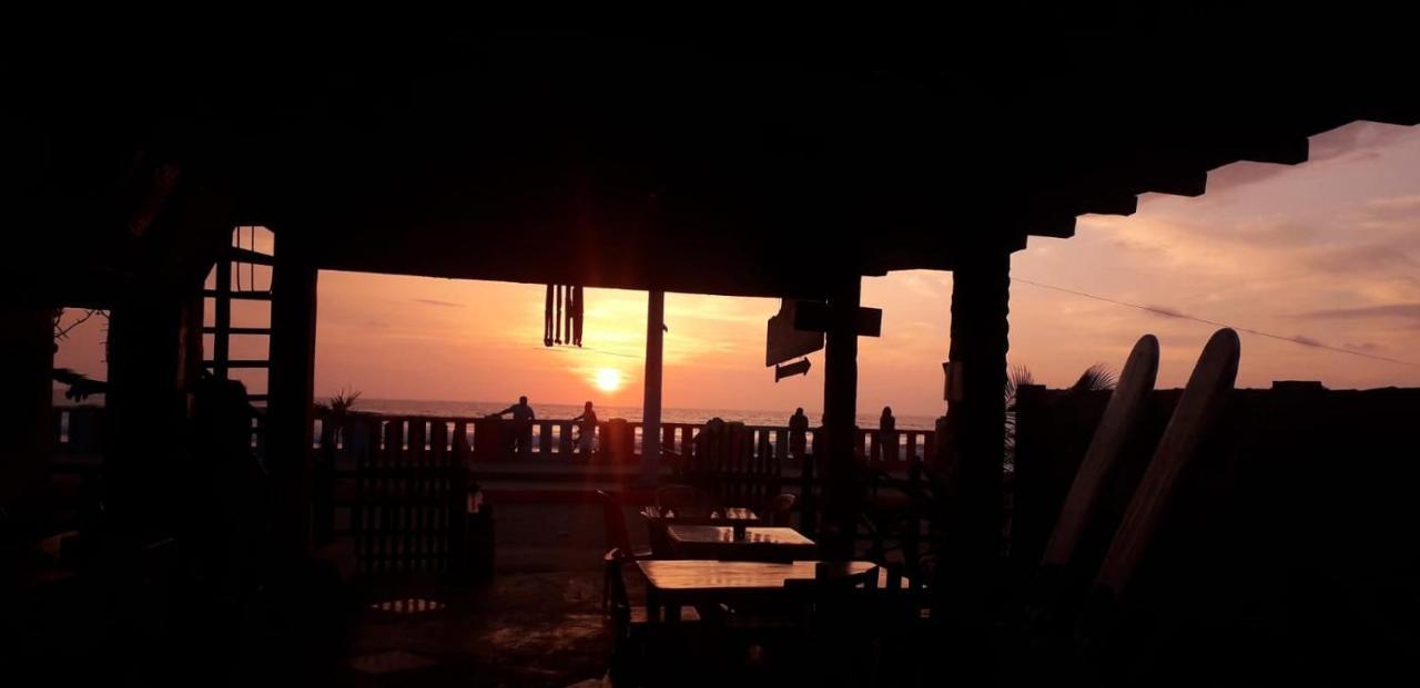 לאס טונאס Hostal Mirada Al Mar מראה חיצוני תמונה