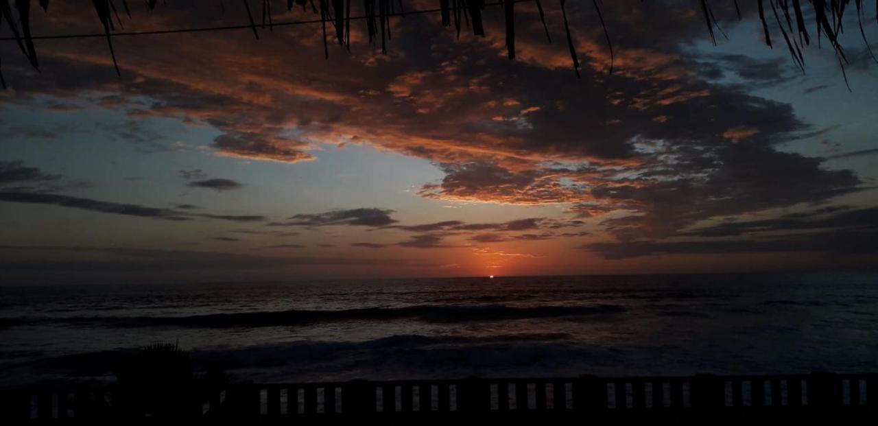 לאס טונאס Hostal Mirada Al Mar מראה חיצוני תמונה