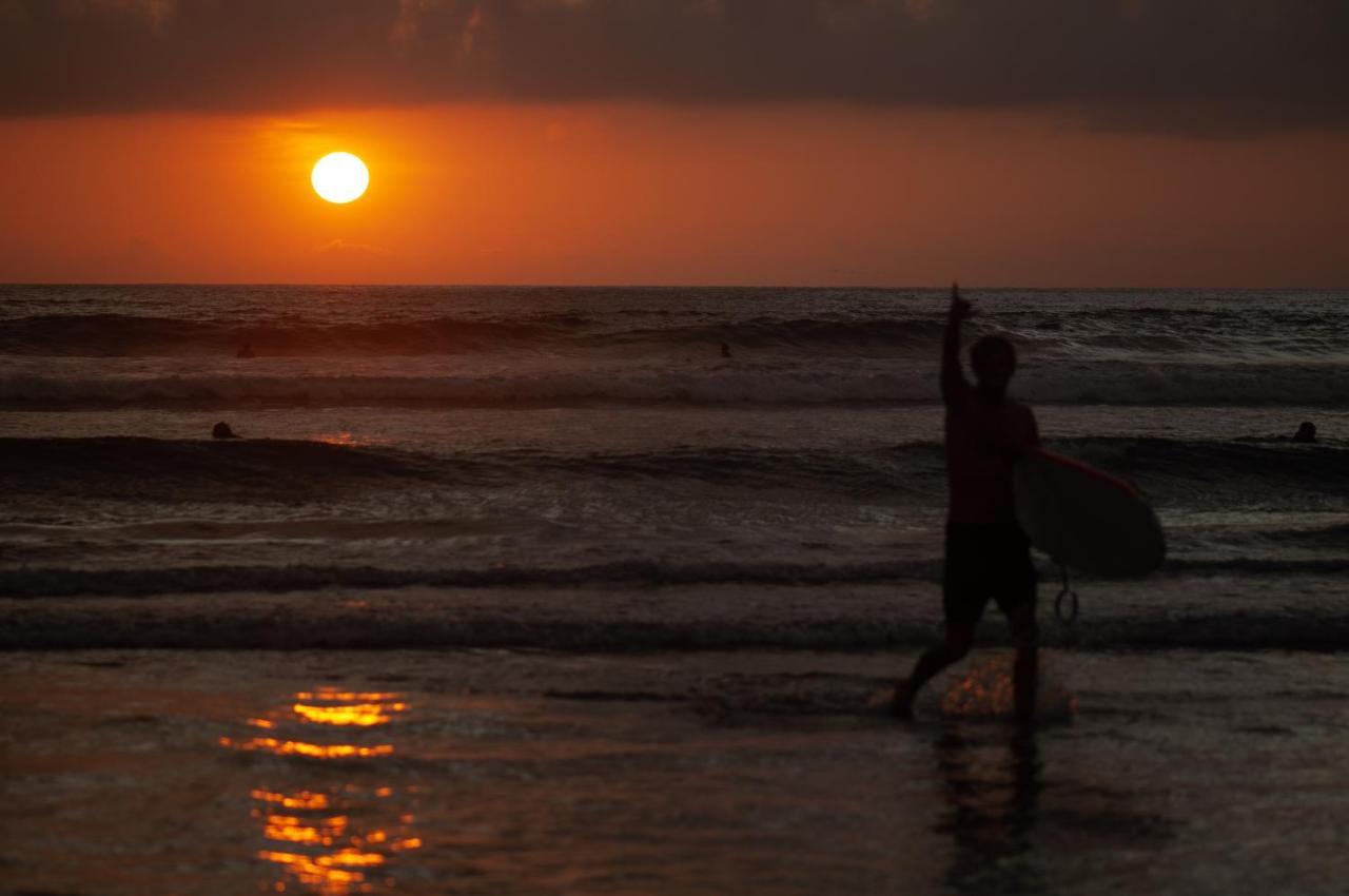 לאס טונאס Hostal Mirada Al Mar מראה חיצוני תמונה