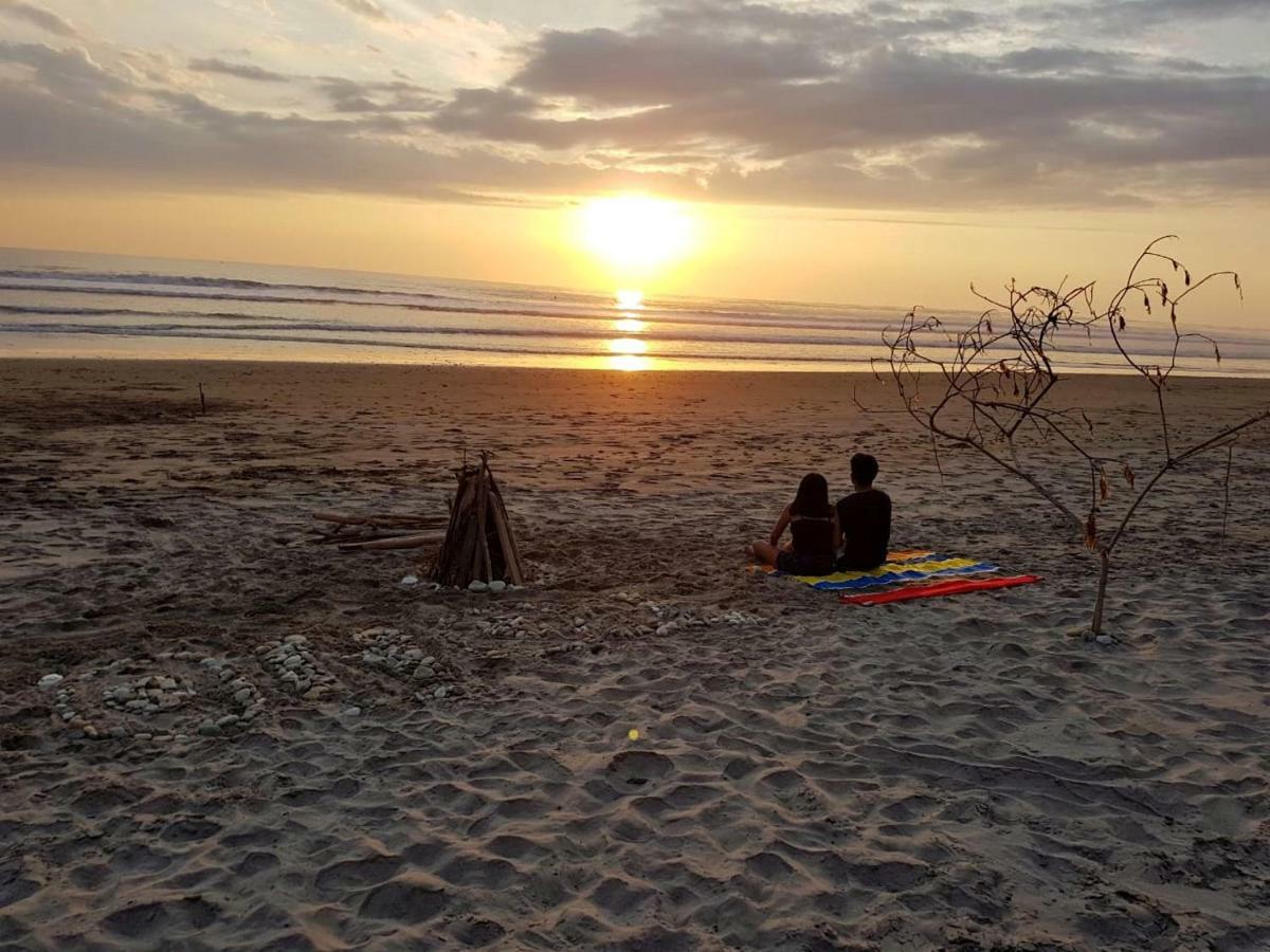 לאס טונאס Hostal Mirada Al Mar מראה חיצוני תמונה